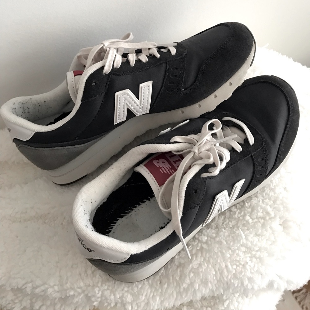 new balance 8,5 black and white worn once